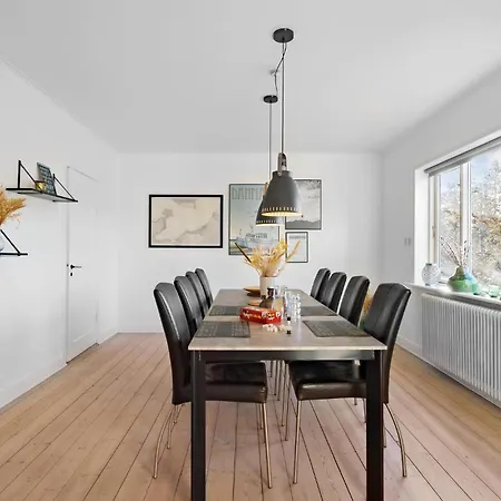 Gorgeous In Aero With Wifi Holiday home *